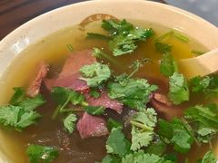 牛肉粉丝汤-哑巴生煎(临顿路店)