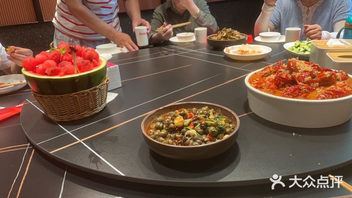 周姑娘不等味·牛羊肉火锅·螃蟹罗氏虾·烤鱼烤串(高邮店)图片