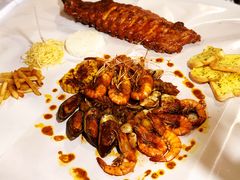 -席娜卡琳火车铁道夜市