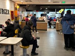 -麦当劳(上海虹桥站30B检票口楼上)
