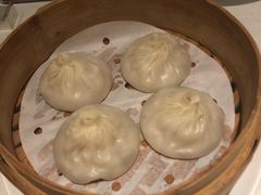 招牌鲜肉小笼包-逸道(益丰·外滩源店)