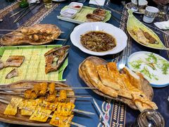 -乡村馕坑肉·烧烤·新疆菜·本地人更爱吃(阿勒泰首店)