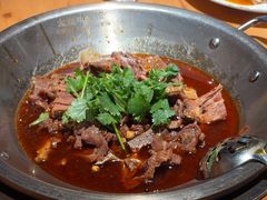 -大众跷脚牛肉馆·非遗传承单位(峨眉山店)