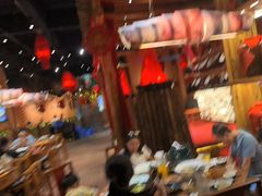 -老滇山寨•云南特色菜•地方菜•民族风情歌舞表演(金碧店)