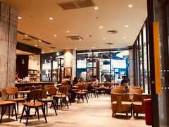 大堂-星巴克臻选(武汉经开永旺梦乐城店)