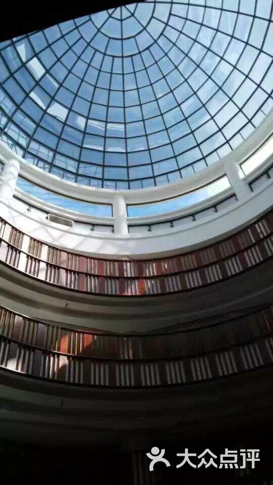 云南大学呈贡校区图书馆