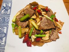 -左庭右院鲜牛肉火锅(浦江欢乐颂店)