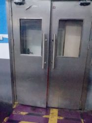 -罗亚帝造型·烫发染发