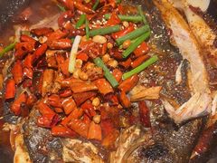 -鸣记脆皮烤鱼·海鲜烤鱼(三八广场店)