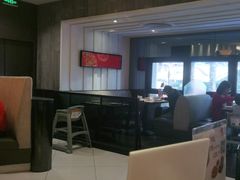 -必胜客(WOW中心城店)