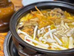 -菌之家·专业纯野生菌火锅·特色炒菌