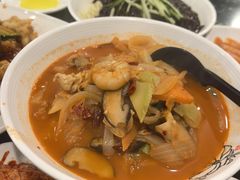 辣海鲜面-桃园中华料理炸酱面(燕儿岛路店)
