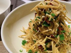 香葱拌笋衣-小大董·烤鸭(凤凰汇店)