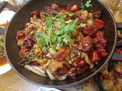 -鲁小三·大骨自助(金山总店)