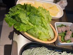-左庭右院鲜牛肉火锅(金山万达店)