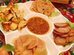 -闯关东东北农家菜(崂山石老人店)