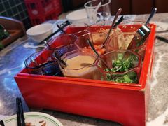 九宫格酱料-禄婶鸡煲·打边炉
