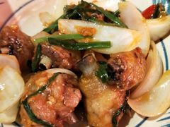 -Cuc Gach Quan Restaurant