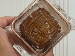 迷你蛋黄金黄莲蓉月饼-上海半岛酒店·半岛精品店