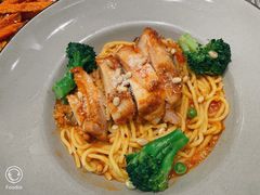 肉酱茄汁香草鸡扒意大利面-Pennehut畔尼意面(合肥万象城店)