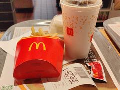 -麦当劳(中山公园龙之梦店)