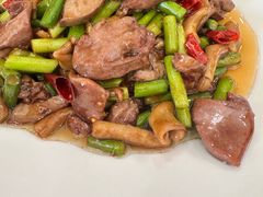 -余杨鸭鸭餐厅
