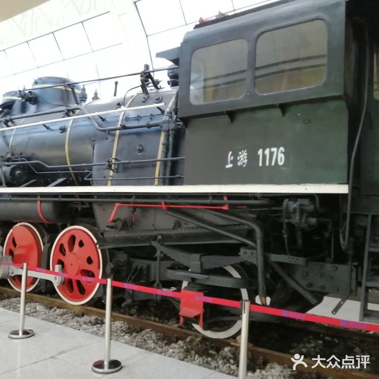 在武汉能看到火车的地铁站