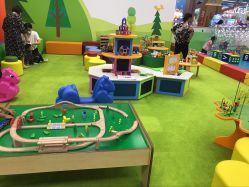 -莫莉幻想儿童乐园(郑州丹尼斯三天地店)