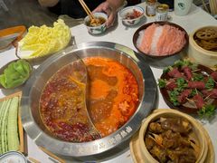 -卤校长老火锅(杨家坪直营店)