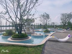-湖北文旅洪宾红莲湖酒店