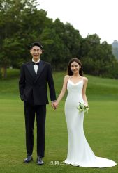-莫兰迪婚纱摄影