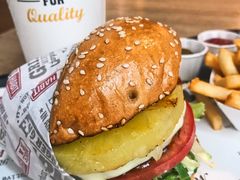 -The Habit Burger Grill 哈比特汉堡(复兴soho店)