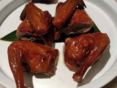 红烧乳鸽-汤城小厨•粤菜•靓汤(西直门凯德MALL店)