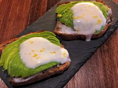 牛油果烤面包配酸奶-1861意大利餐厅(文化广场店)