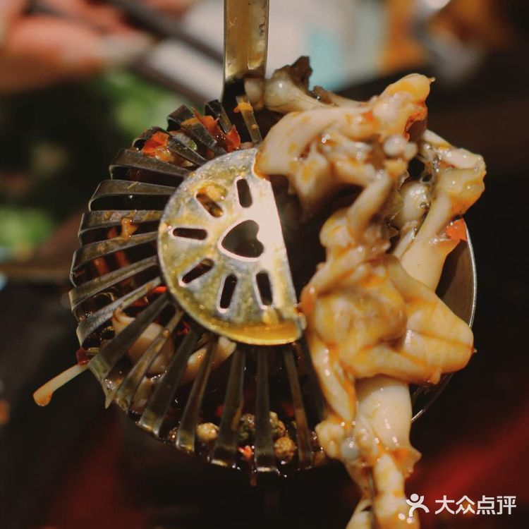 一顿舒适的晚餐开启成都人的夏夜。