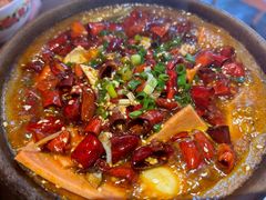 -有红鸡毛店·砂锅菜(抚琴夜市店)