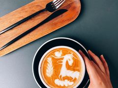 热拿铁-大酉·M Coffee(北京美术馆店)