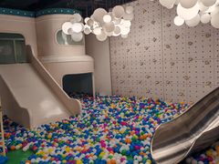 -涨巢·潮玩水疗局