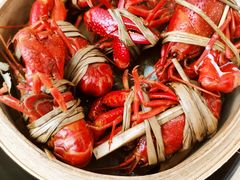 清蒸水果酵素小龙虾-小鳌陪你小排档·四季小龙虾·田鸡·宵夜(中央第五街店)