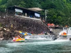 -安吉龙王山峡谷漂流