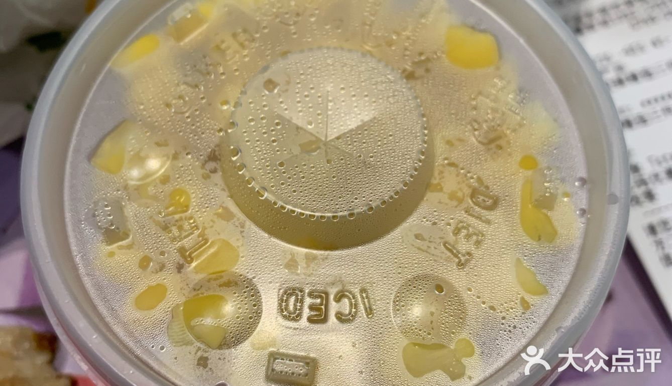 经常来，算是第一次坐下来吃，里面还挺大的