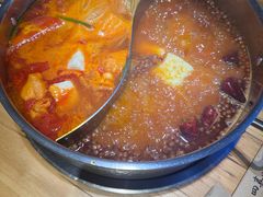 番茄辣鸳鸯锅-四喜小胖·北京涮肉(五道营店)