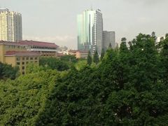 -广东大厦酒店(广州北京路步行街纪念堂地铁站店)