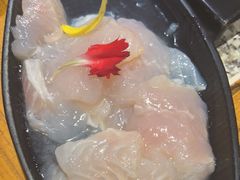 -老牌坊云南鱼豆花火锅(哈西万达店)