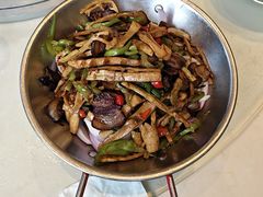 -莲餐厅·湖北菜·潜江小龙虾店(愚园路店)