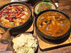 -有红鸡毛店·砂锅菜(抚琴夜市店)
