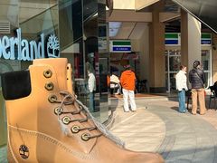 -王府井奥莱临潼小镇(临潼店)