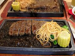 -必胜客(WOW中心城店)