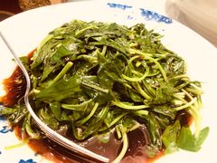 -满江红四季餐厅 · 国家五钻级酒家(新纪元大酒店店)