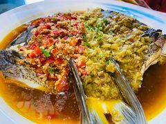 剁椒鱼头-乡味土菜馆(姑孰镇东营社区卫生服务站东南)